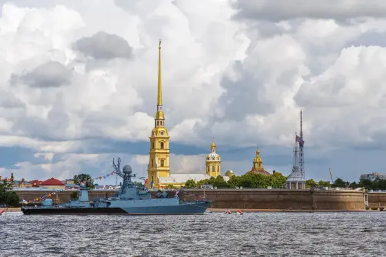 Тур на 2 дня «Летний Петербург: Кронштадт, Аврора и Петропавловская Крепость»